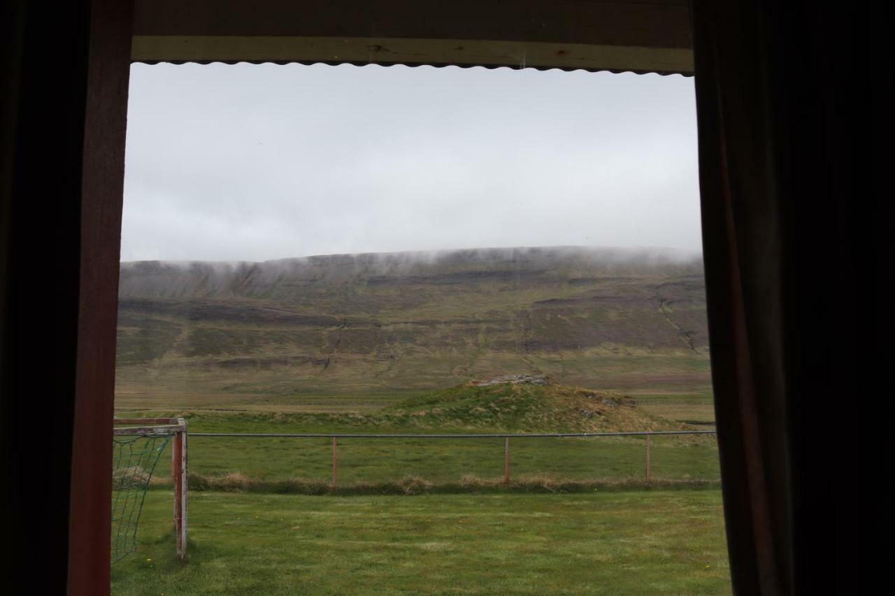 Hotel Hvitserkur Hvammstangi Bagian luar foto